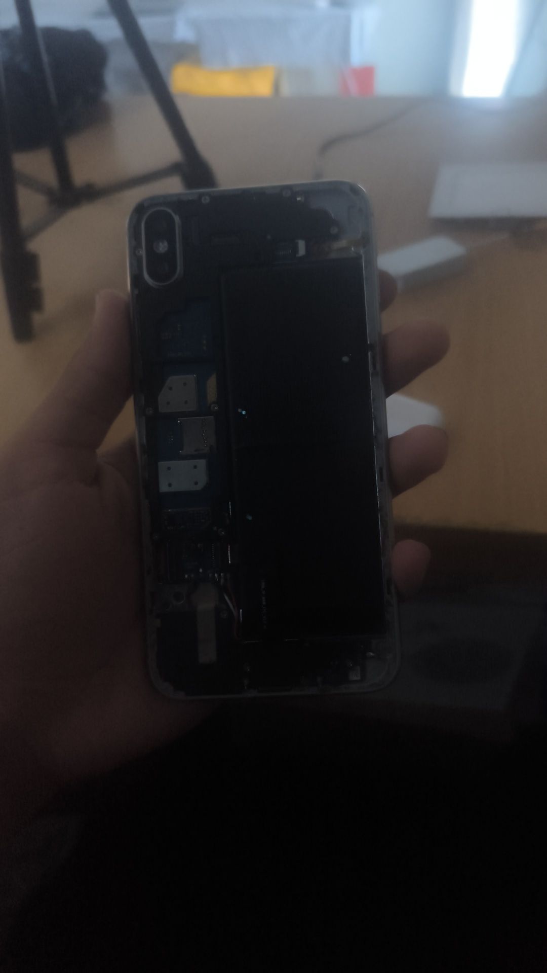 Iphone xs max ios12 qolib ketgan