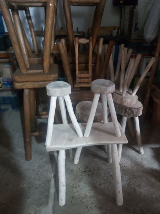 Scaune rustice  tradiționale
