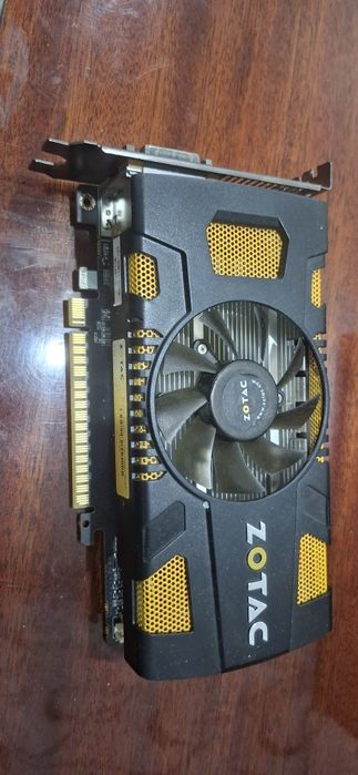 Продам gtx 550ti не выводит изо