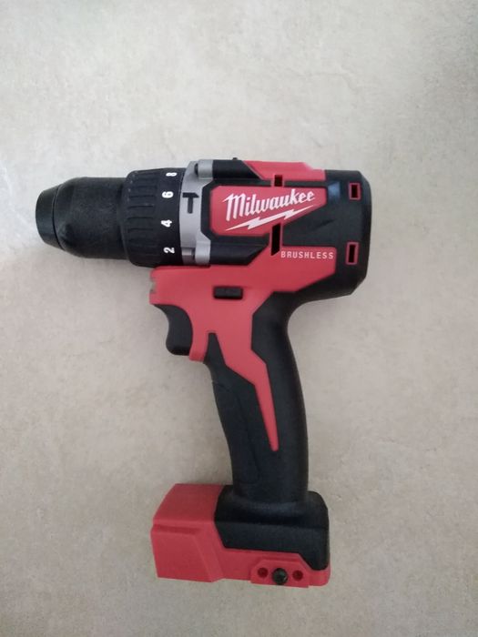 Milwaukee M18 Brushless 18V безчетков акумулаторен винтоверт
