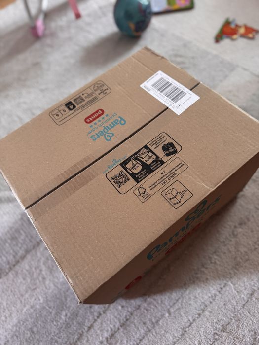 Запечатан кашон 114 броя Pampers premium care pants гащички памперс