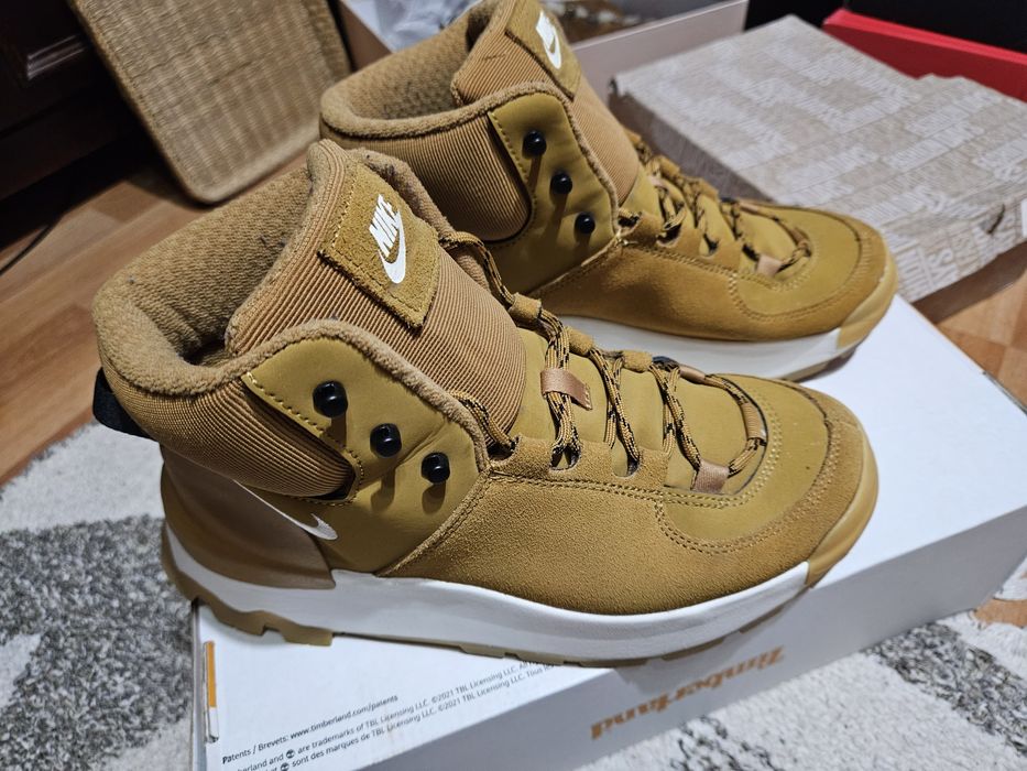 Vand ghete Nike 38.5