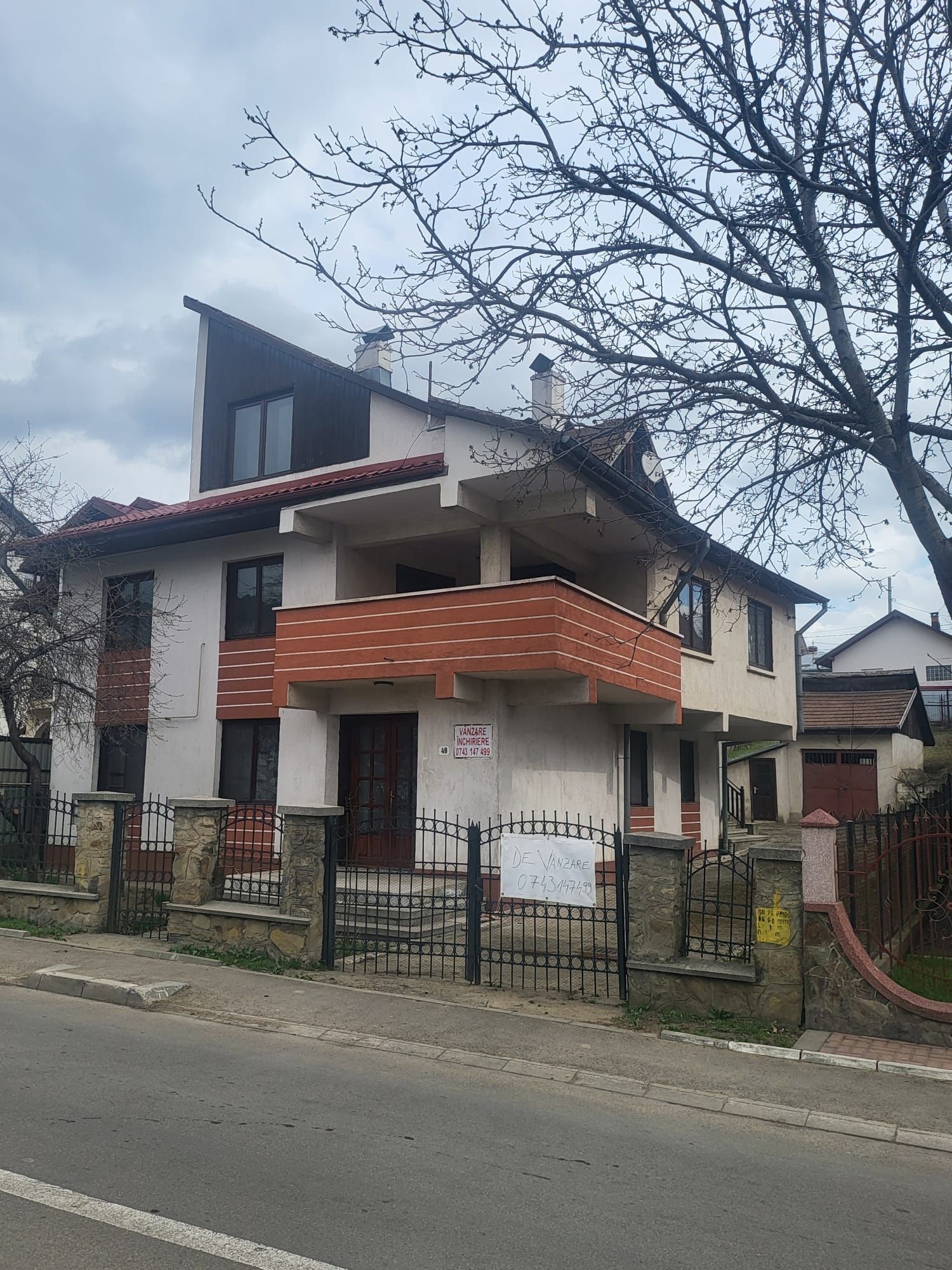 Vila cu Teren  si Garaj
