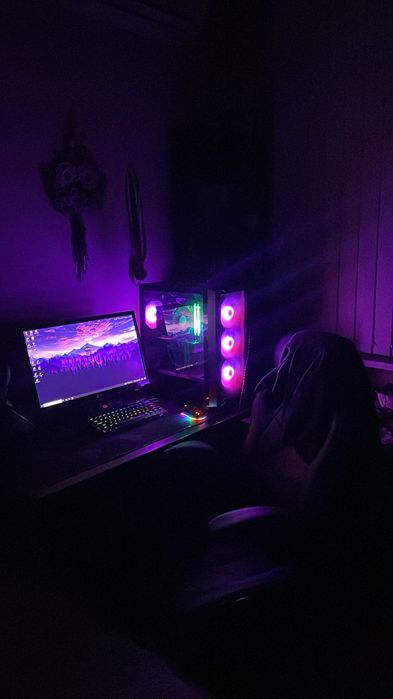 Геймърски компютър Поддържан е много добре и е без никакви забележки