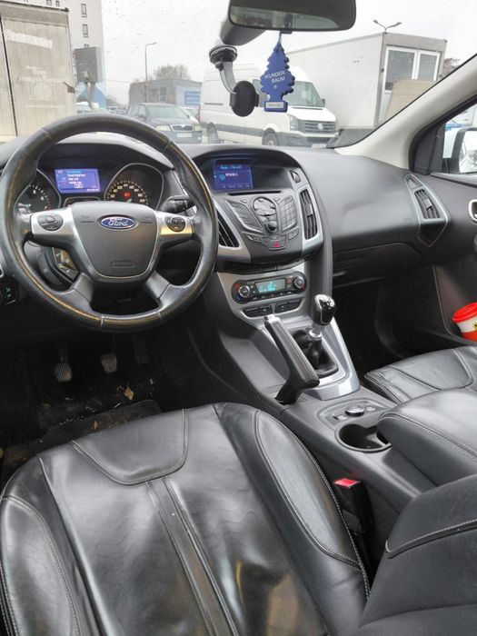 Vând Ford focus pachet St de fabrica 1.6 I de 182cp
