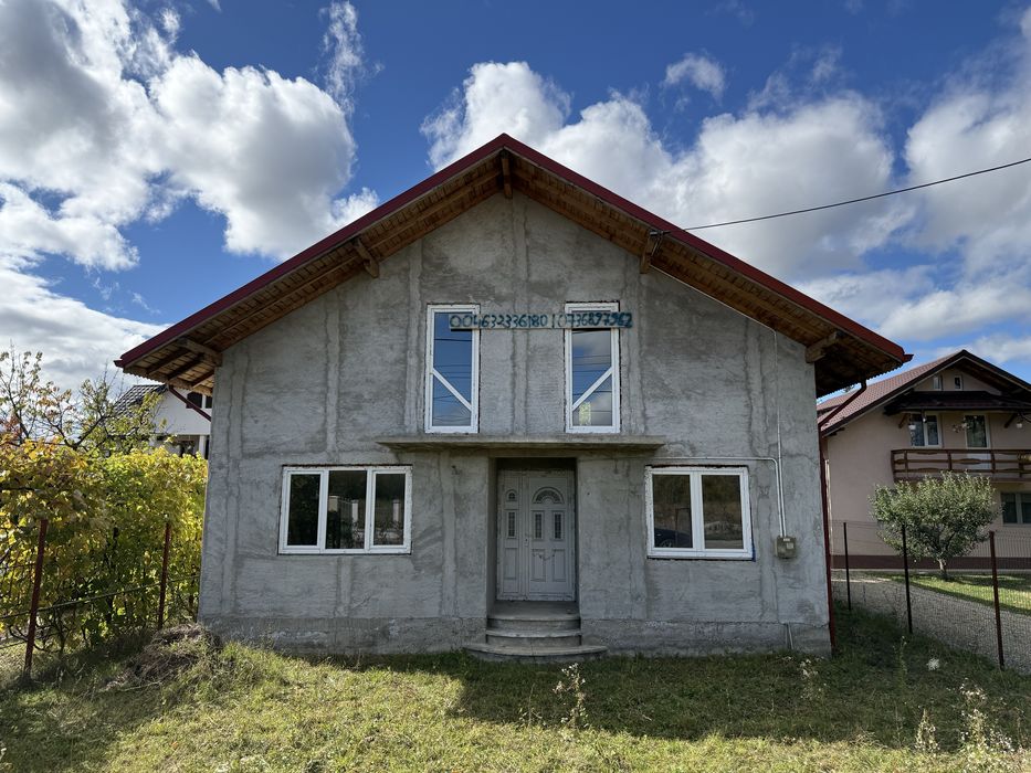 Casă de vanzare