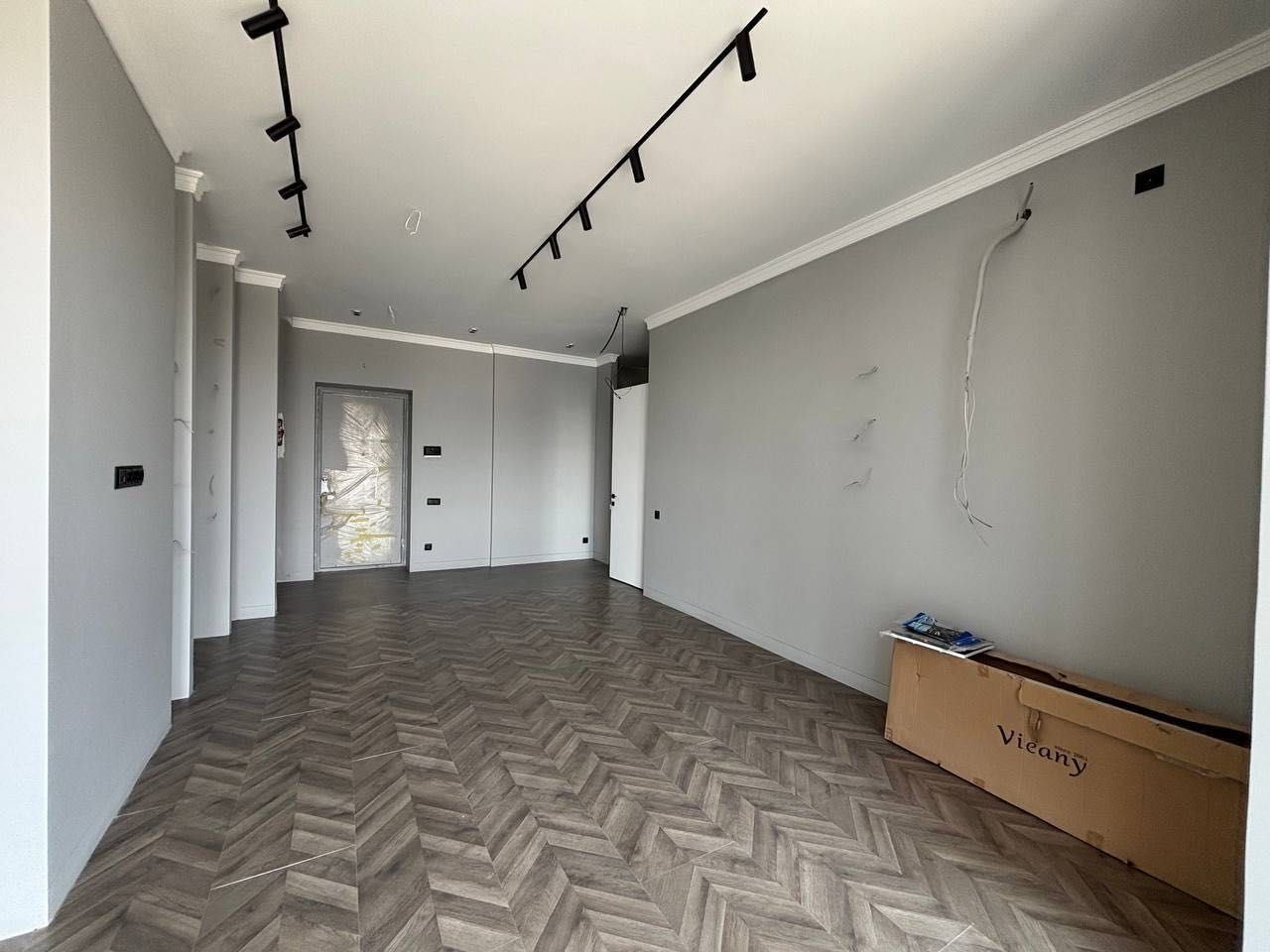 Продается 2 комнатная квартира ремонт ул.Махтумкули Business Park