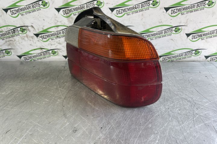 Lampa / Tripla stop dreapta pe aripa CU DEFECT 8353806 / 8 353 806 BM