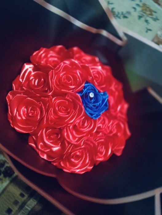 Buchet de trandafiri din satin