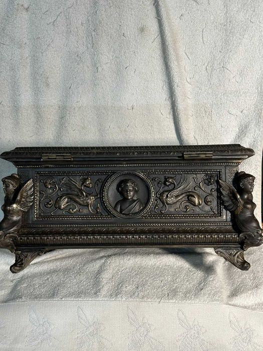 CASETA BIJUTERII STIL GOTIC - Antimoniu patinat - 6.5kg - Cutie -Sec19