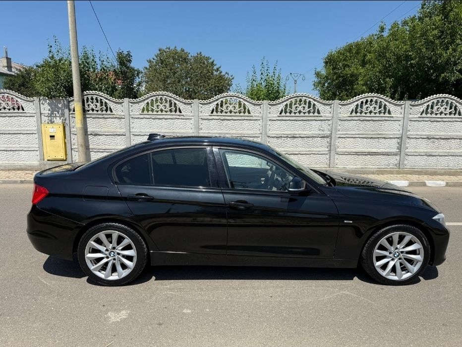 BMW F30 model 2014 2.0diesel