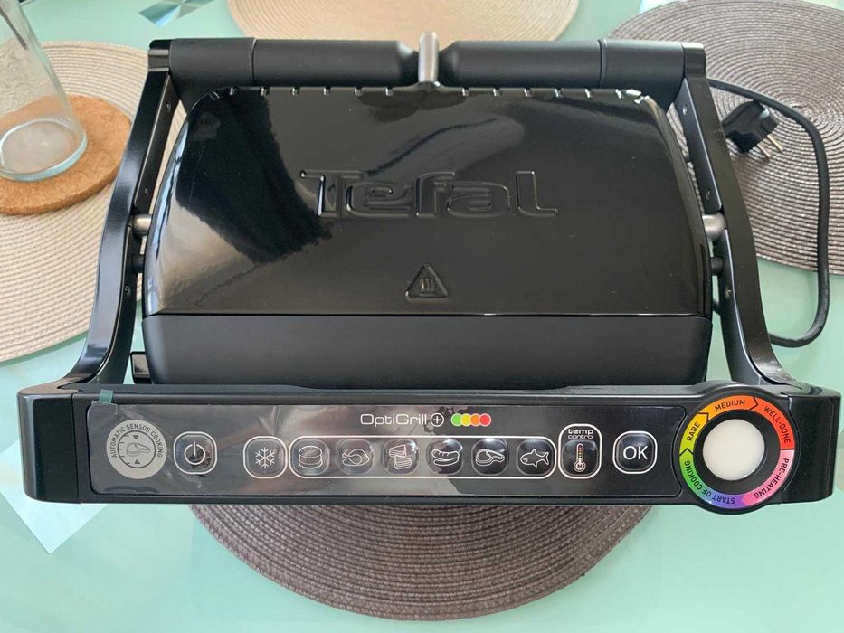 Grătar electric Tefal OptiGrill+, cu 6 programe