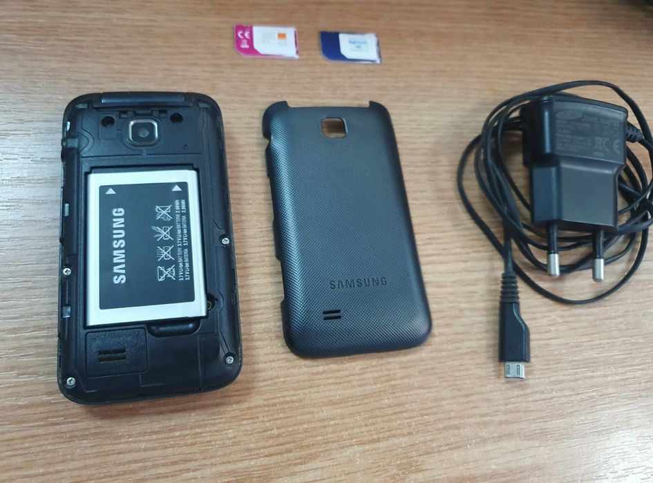 telefon Samsung GT-C3520 LCD color clapeta butoane mari argintiu seni