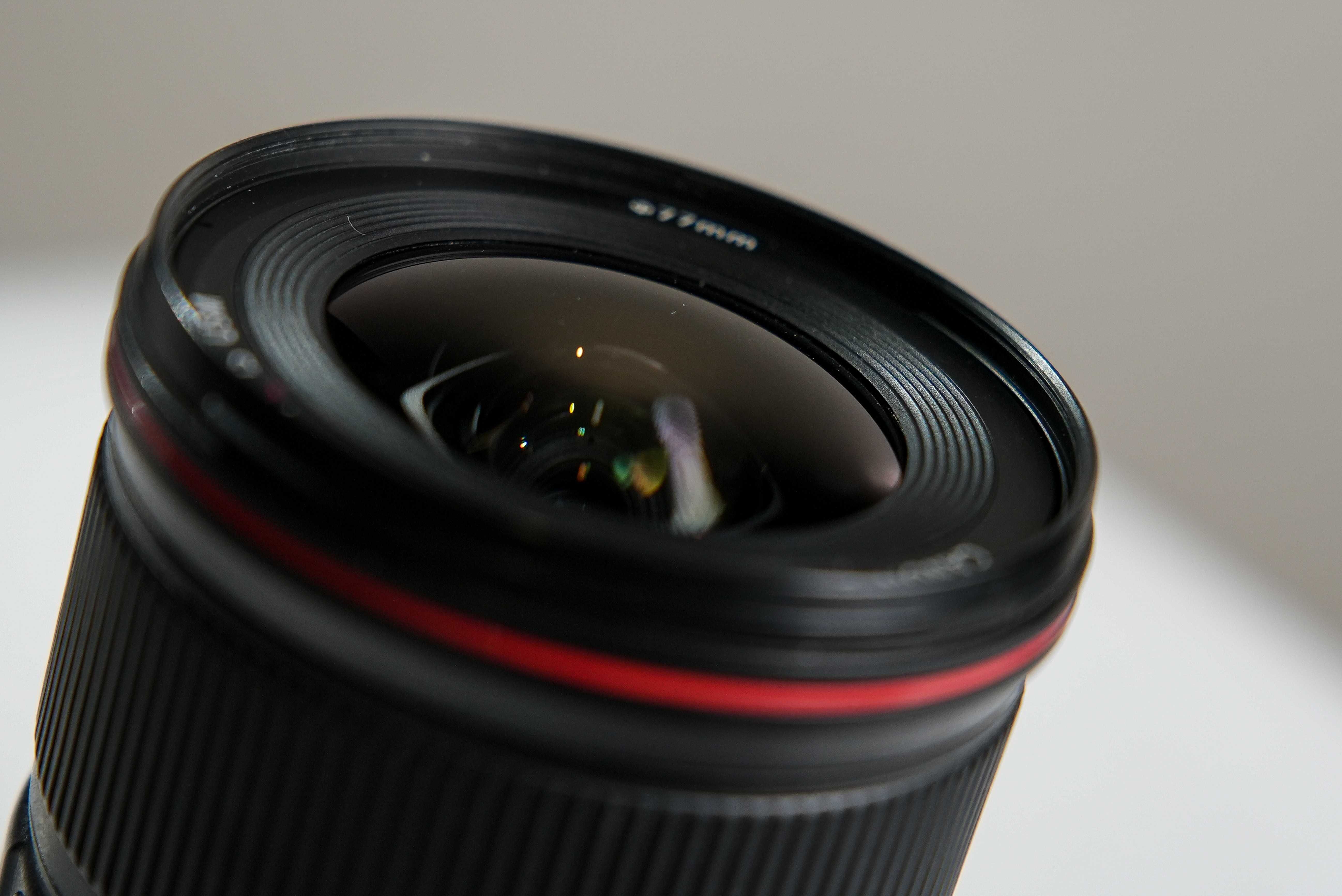Обектив Canon EF 16-35mm f/4L IS USM