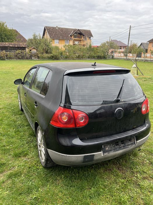 Dezmebrari golf 5