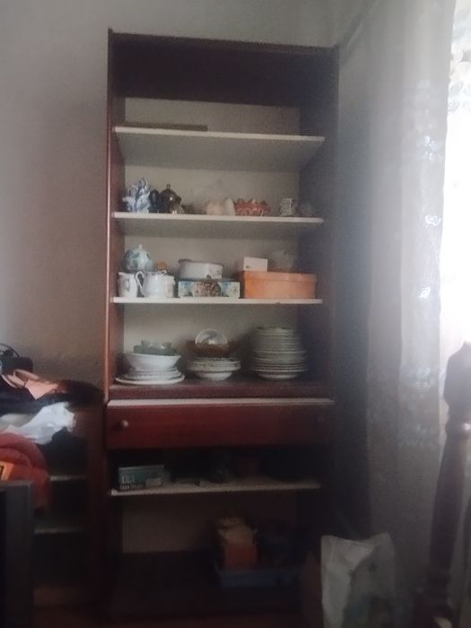 Продам мебель стенку, срочно цена договорная.
