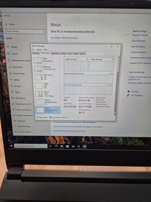 Vând Laptop 17" HD