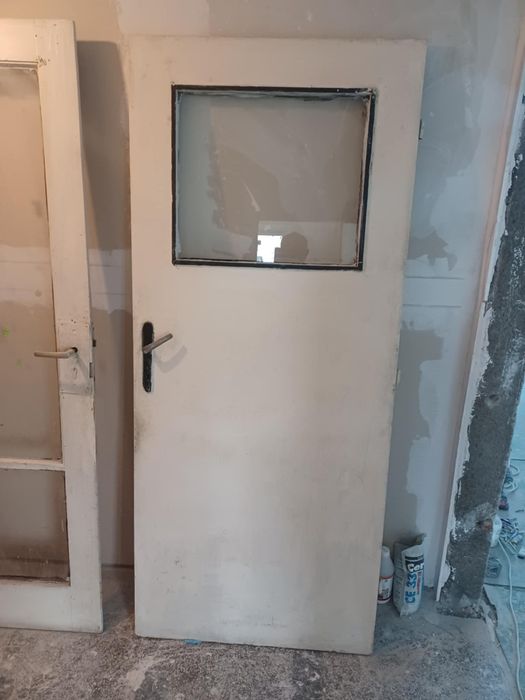 Подарявам използвани врати