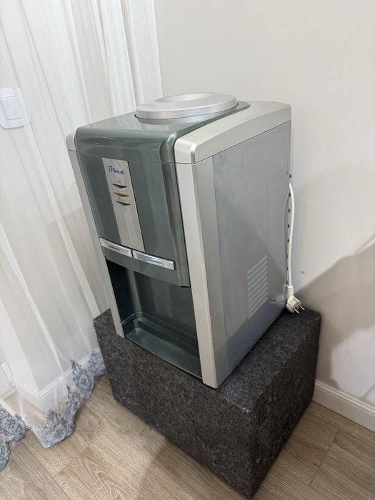 Отдам кулер для воды и сабвуфер