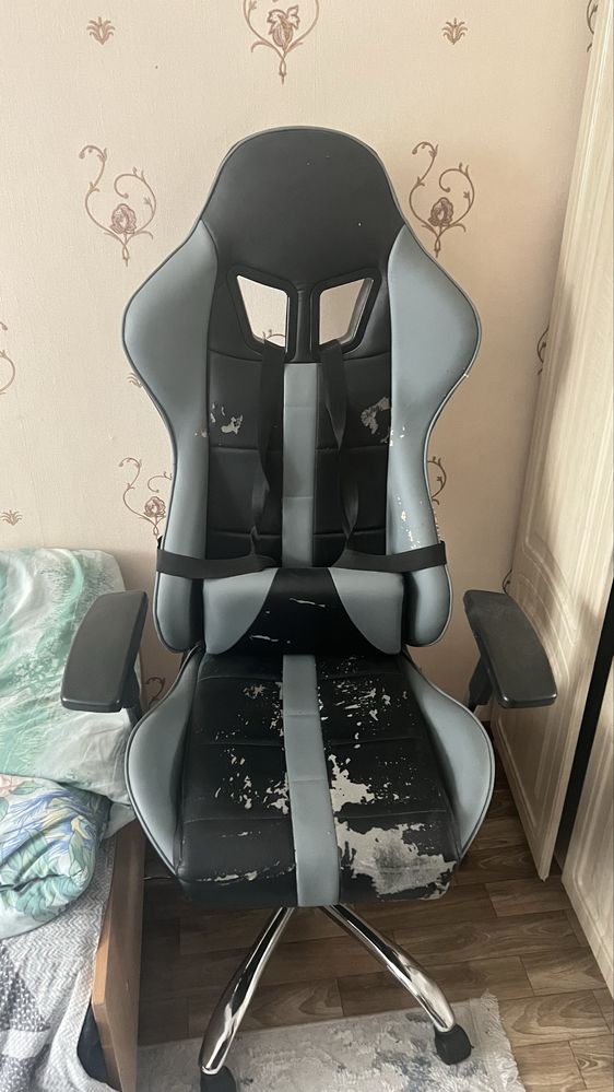 Продам игровое кресло