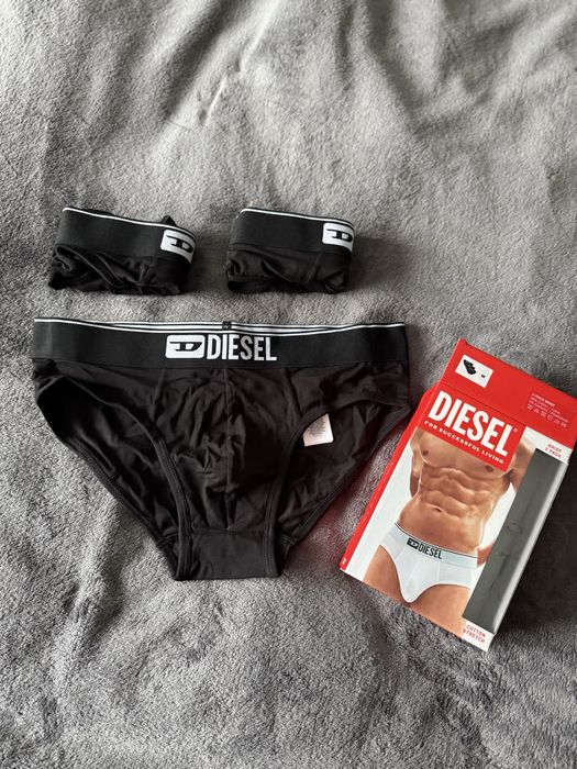 Diesel set 3 chiloti negri cu logo mic marimea M noi originali