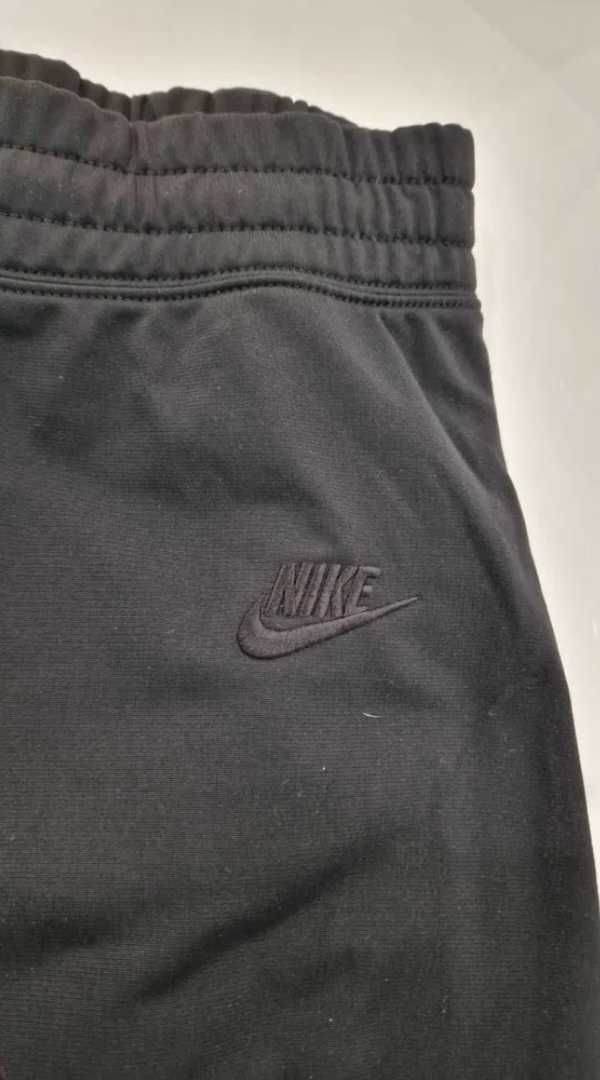 Спортен комплект Nike черен