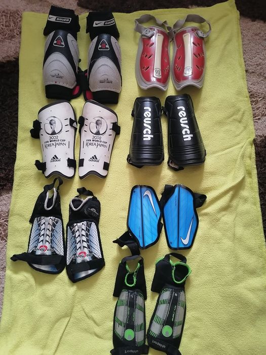 Apărători (7 perechi) - 100 lei