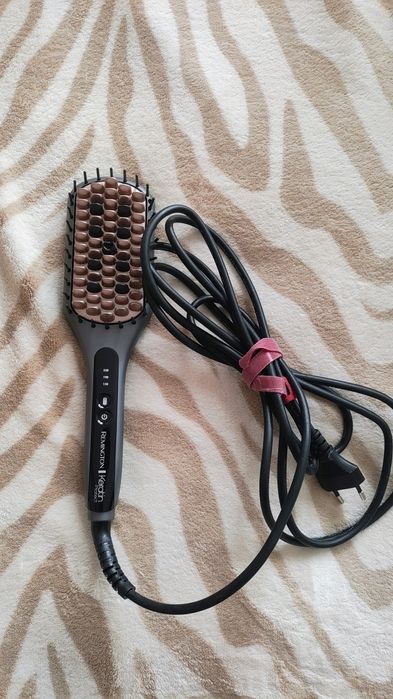 Електрическа четка за изправяне на коса Remington Keratin Protect