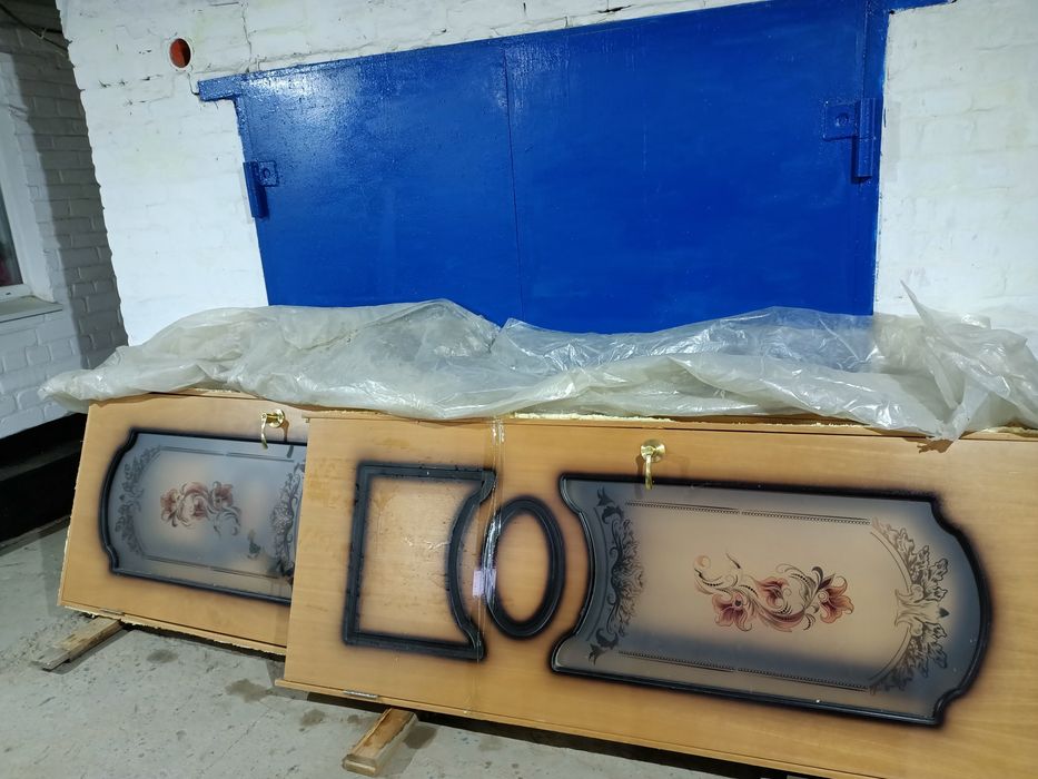 Продам двери деревянные!