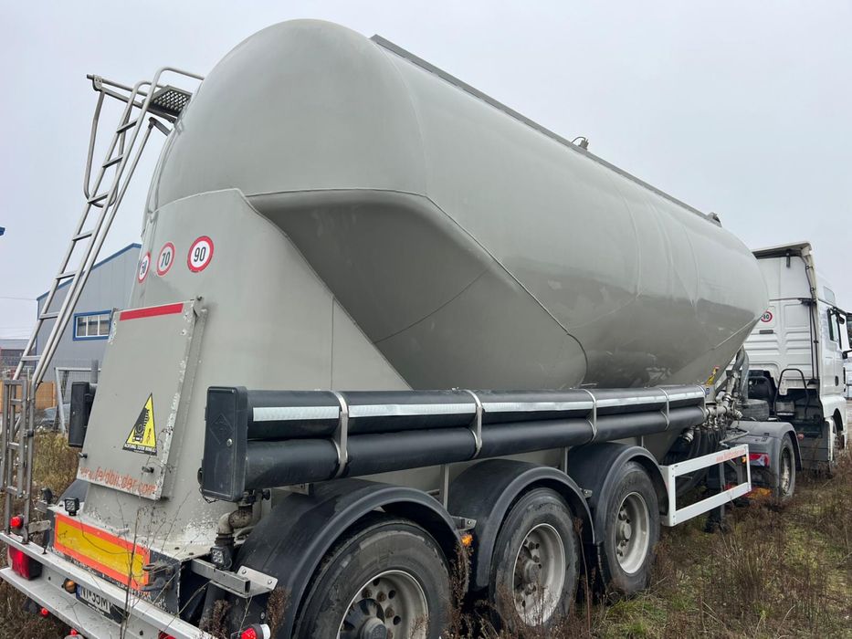 Semiremorcă cisternă SILO FELDBINDER 36.000 L