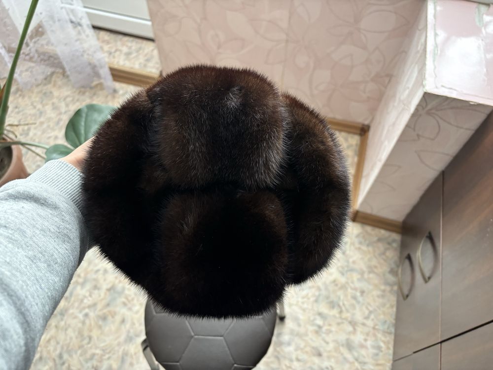 Продам новую норковую шапку формовку