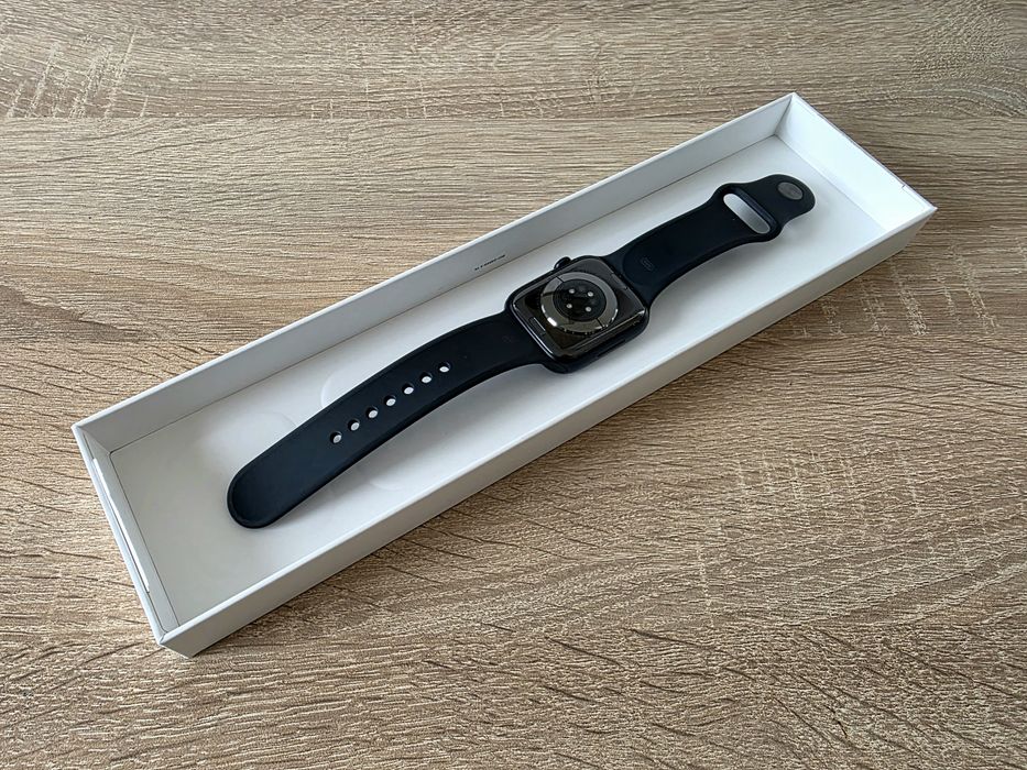 Оригинален часовник Apple Watch series 7 45mm