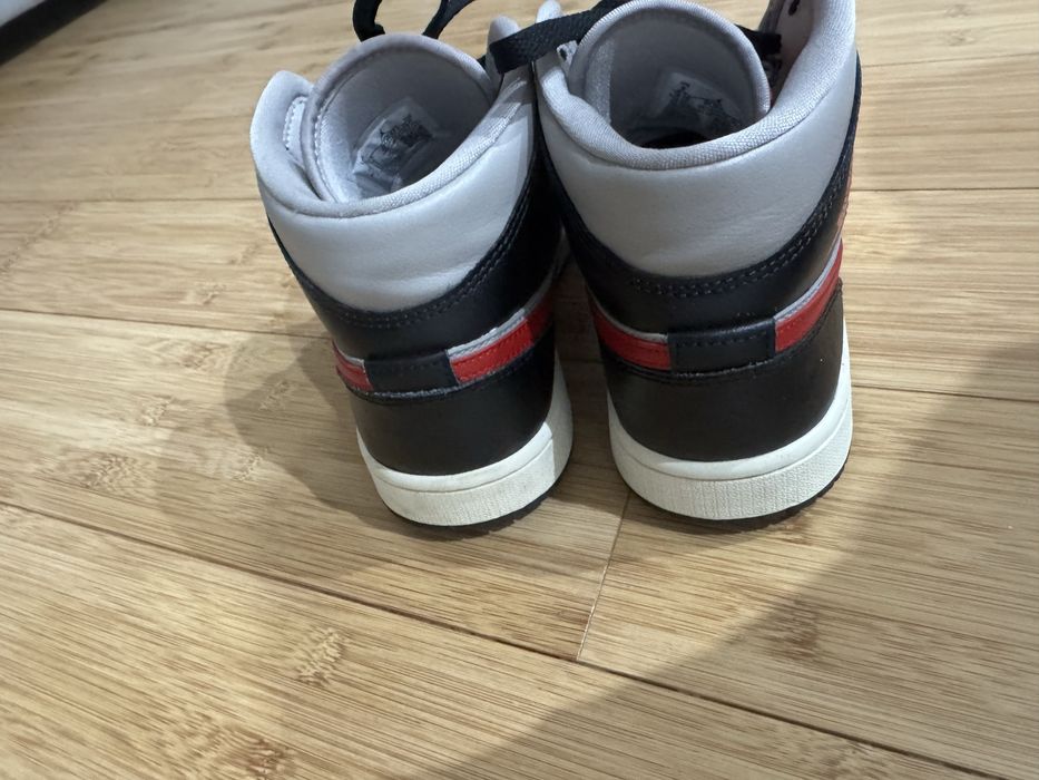 Vând jordan 1 high
