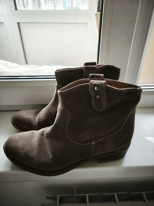 Продам женскую обувь