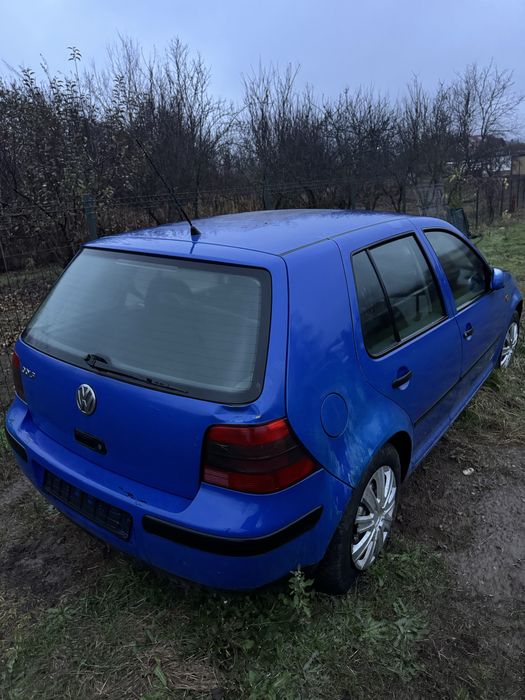 Vând Golf 4, motor 1.4