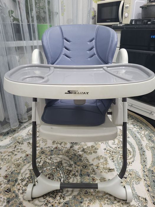 Продам стул для кормления.