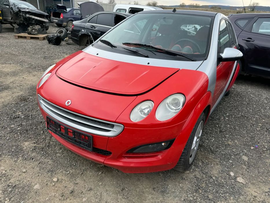 Dezmembram Smar Forfour an fabr 2005 motor 1.1b
