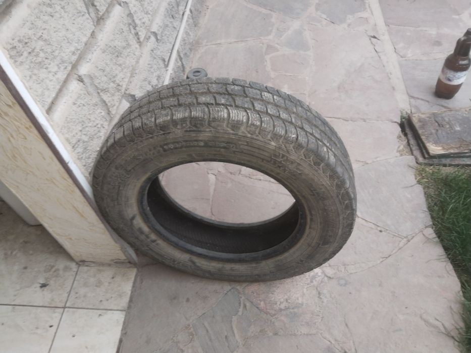 Продам шину б/у для газели зимний