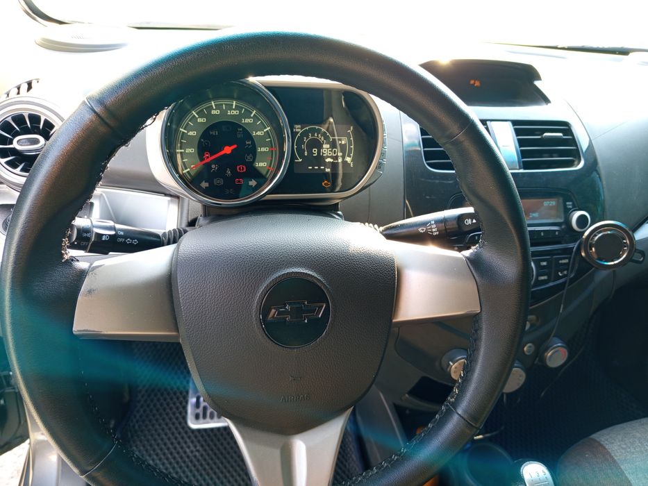 Chevrolet Spark mokri asfalt sotiladi
