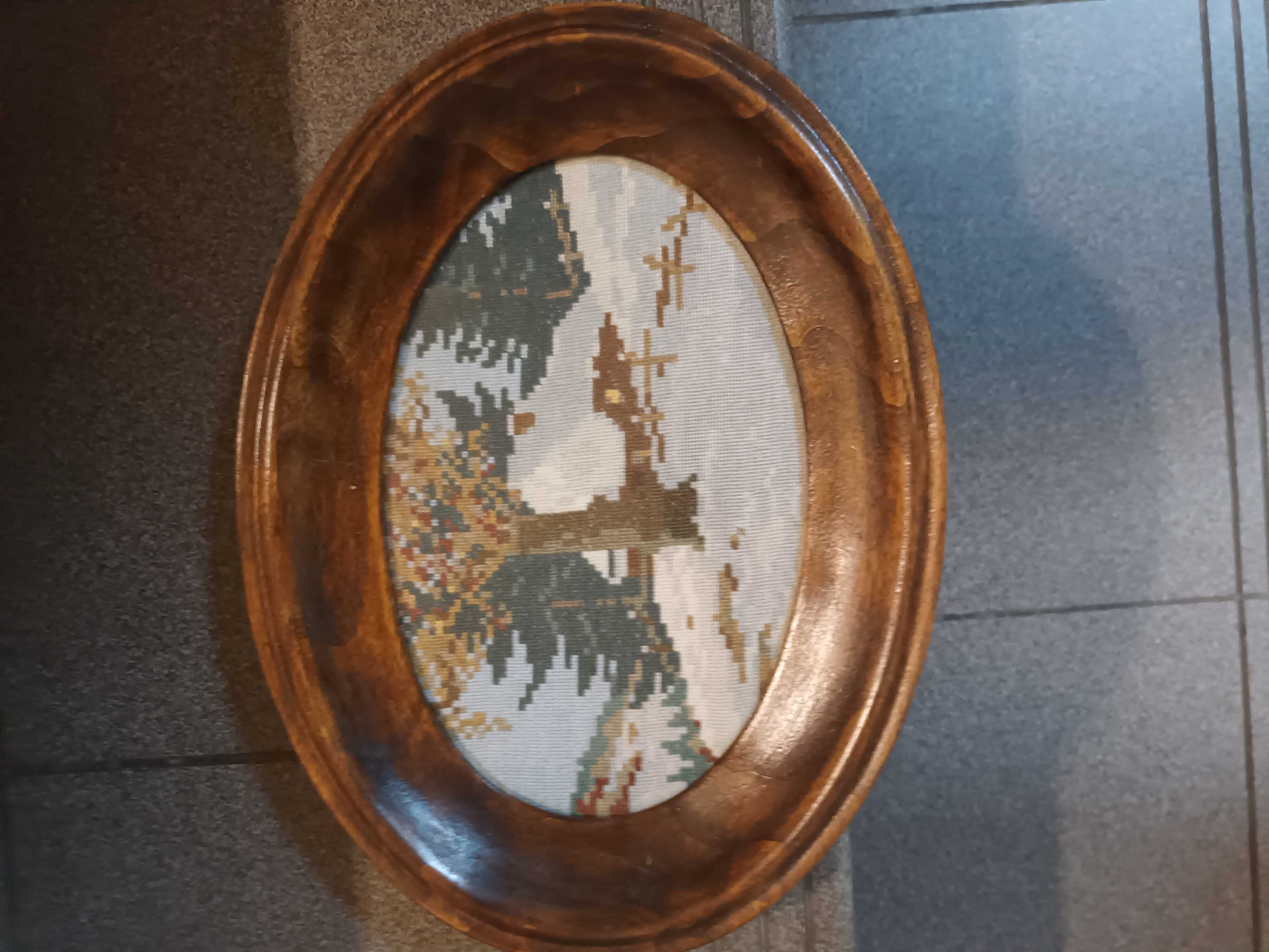 Различни гоблени в рамка