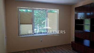 Просторен Отремонтиран Тристаен Апартамент в кв. Тв ливади, гр. Перник