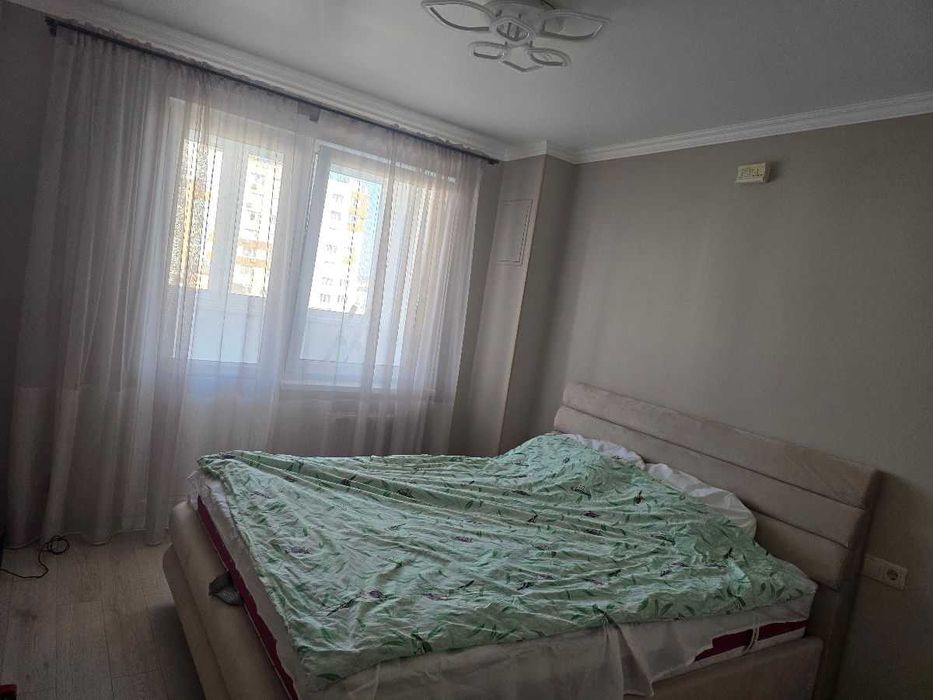 Дава се под наем Тристаен апартамент в София, Красно село - 100 кв.м за 475 € - Снимка #1