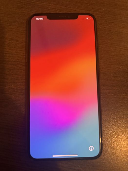 IPHONE 11 pro max -64 GB