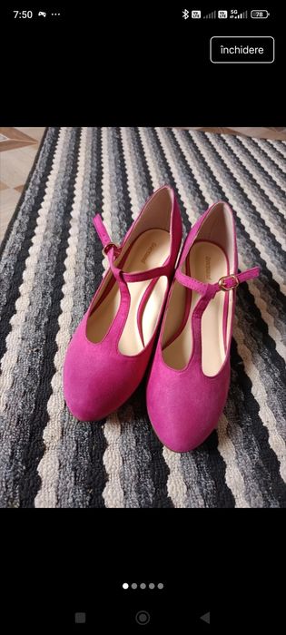 Pantofi cu toc de catifea
