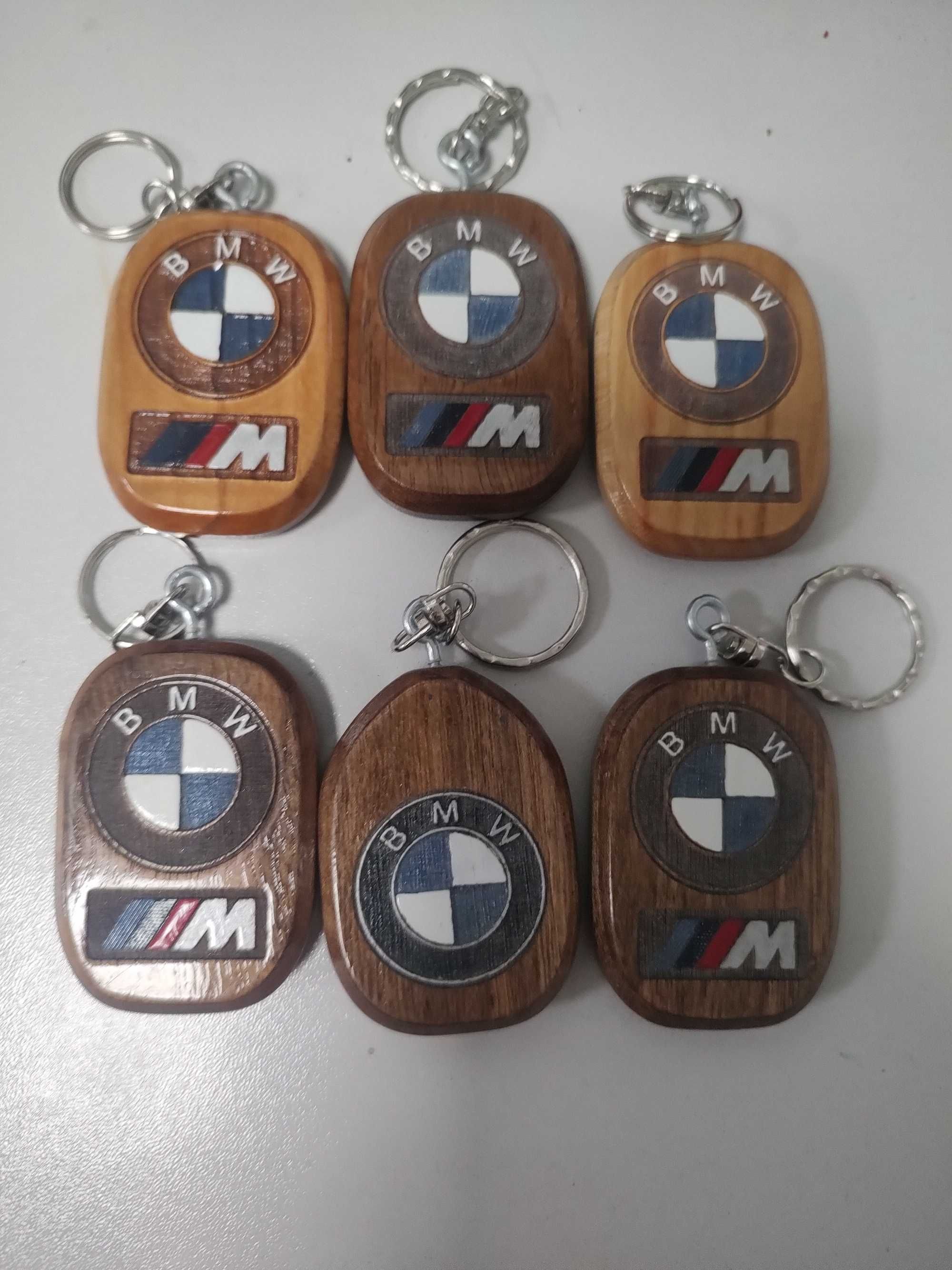 Дървени ключодържатели BMW