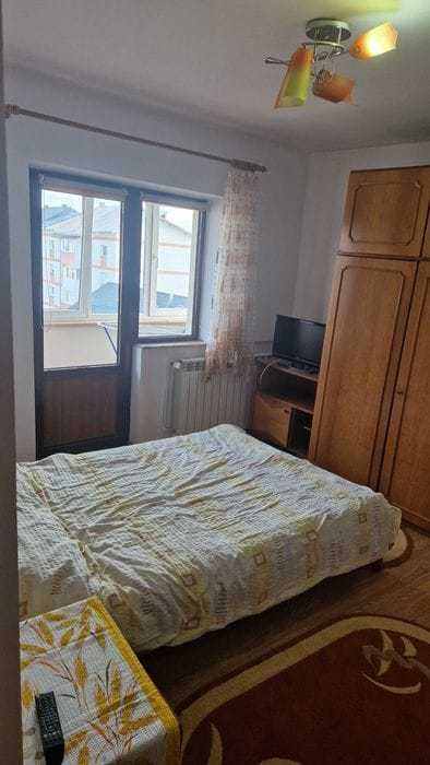Apartament cu 3 camere decamandat de vanzare in Radauti