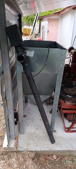 Пелетна горелка с бункер Mareli 50 kw