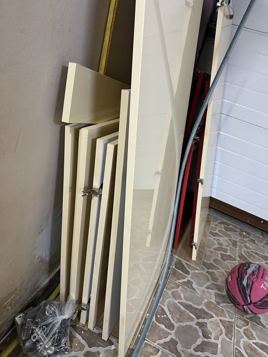 Mobila de bucatarie si electrocasnice