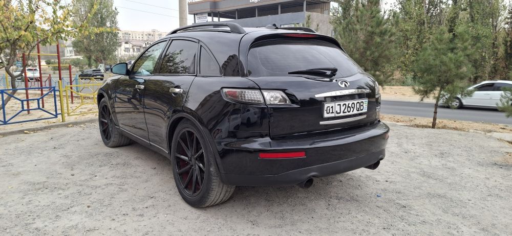 INFINITY FX 35 2006 yil