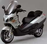 Продавам piaggio x9 на части